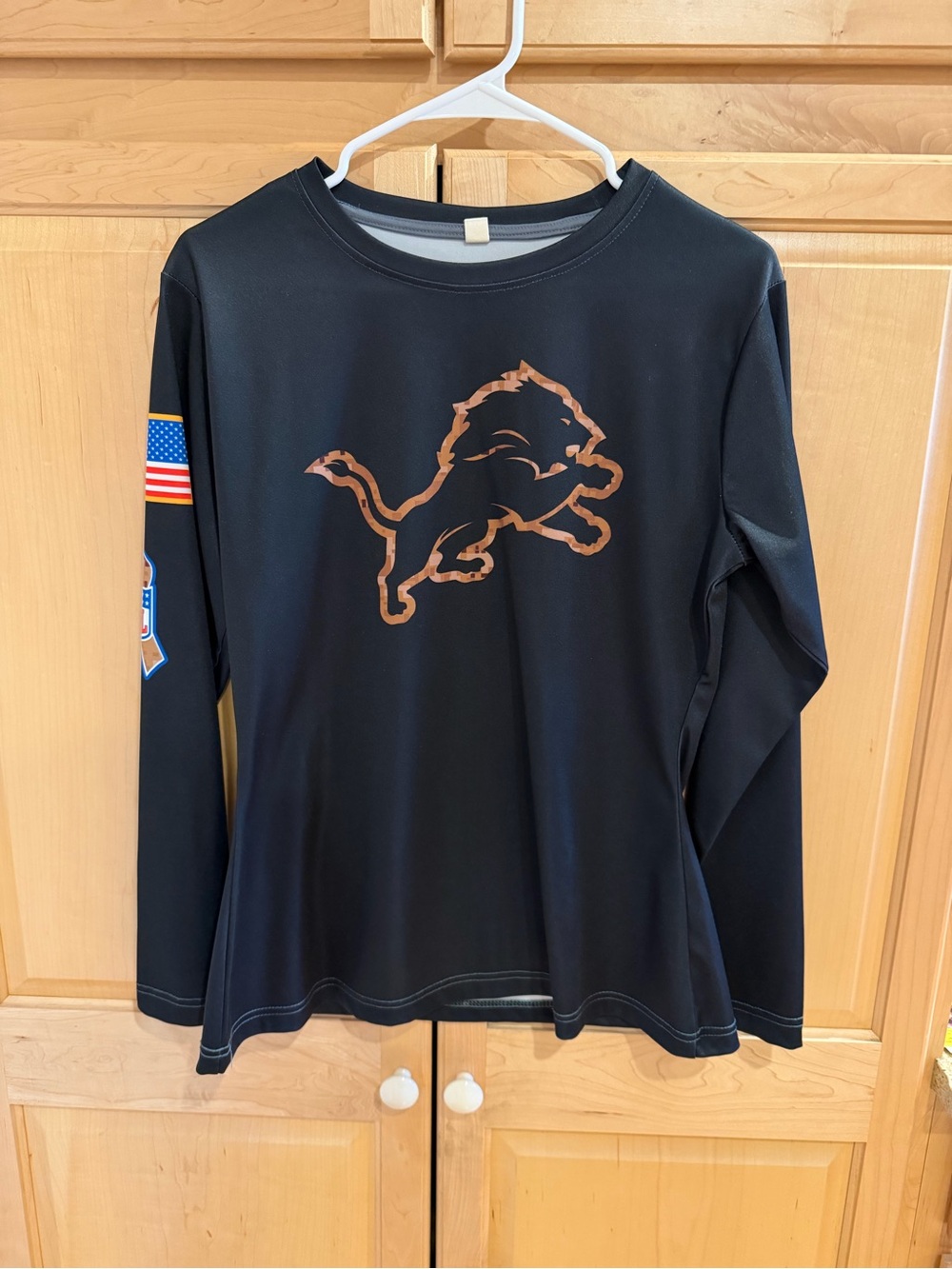 Women’s Black Detroit Lions Long-Sleeve Top